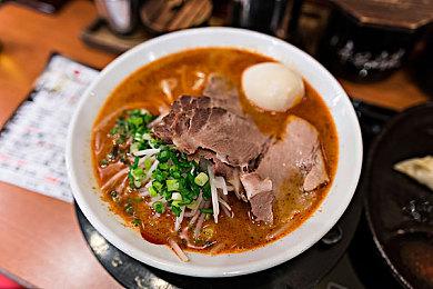 《如龙8外传：夏威夷海盗》可免费获取桐生一马服装